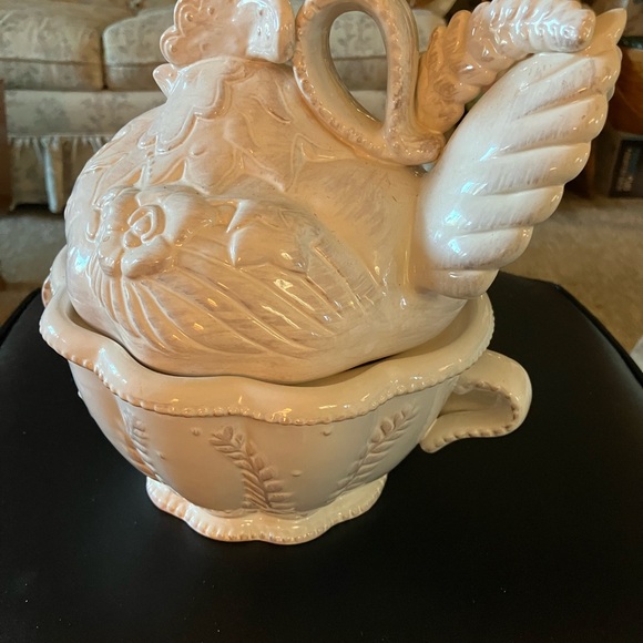 A BLUE SKY CHICKEN COVERED CASSEROLE DISH NEST PORCELAIN WHITE.9 x 9 BUY NOW - Picture 8 of 16